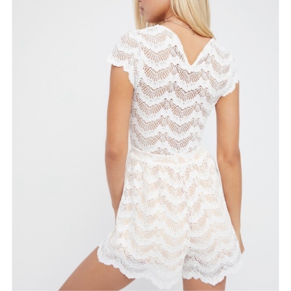 Free People x Nightcap Mariposa Lace Cutout Mini Dress Dove size Small NWT - Picture 2 of 16